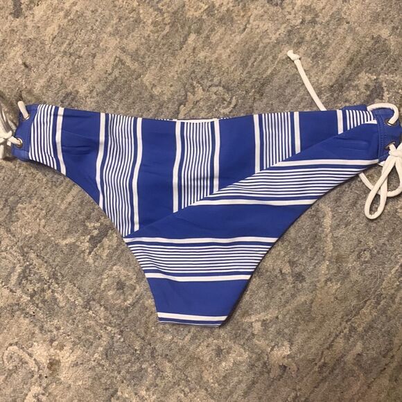 New. Lovers + Friends Sailor stripe bikini set. M-bottom/L-top. NWT - Picture 13 of 16